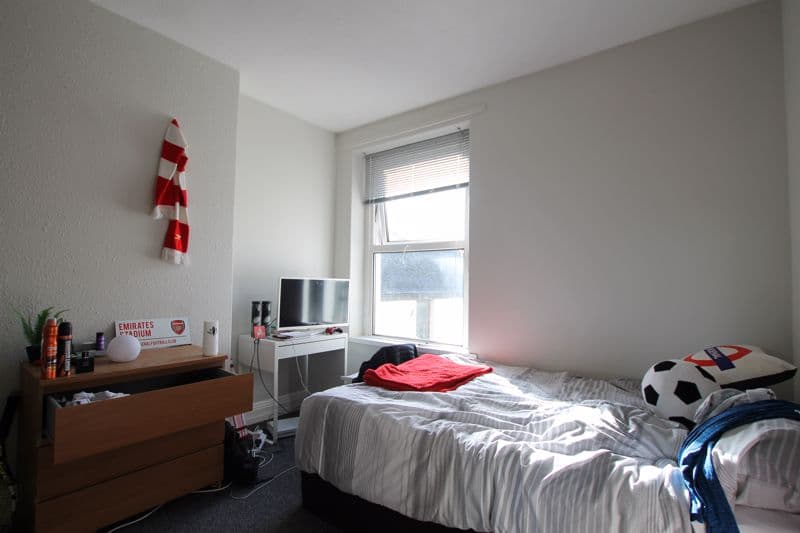 87 Pen-Y-Wain Road, Cardiff - Image 9