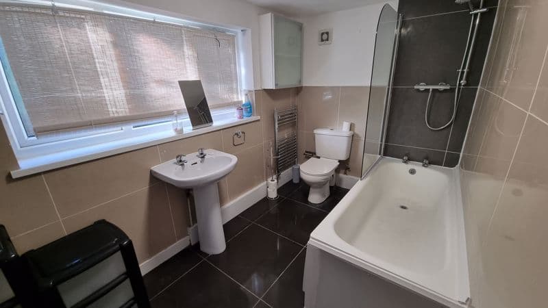 20 Augusta Street, Cardiff - Image 8