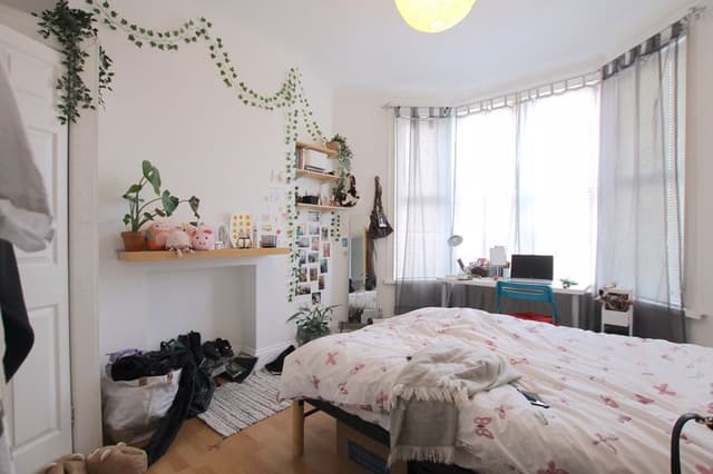 25 Pentyrch Street, Cardiff - Image 4