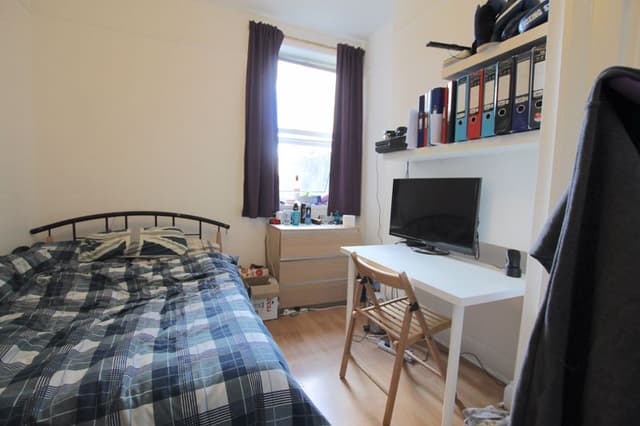 25 Pentyrch Street, Cardiff - Image 5