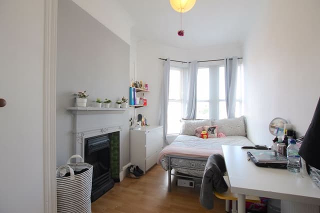 25 Pentyrch Street, Cardiff - Image 8