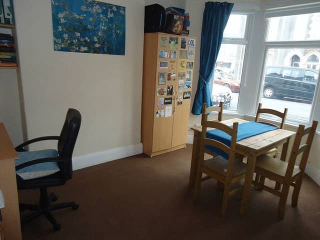 34 Malefant Street, Cardiff - Image 2