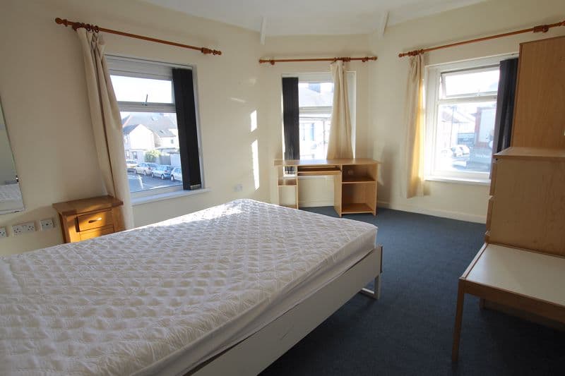 122 Cyfarthfa Street, Cardiff - Image 4