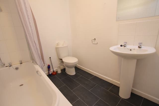 122 Cyfarthfa Street, Cardiff - Image 7