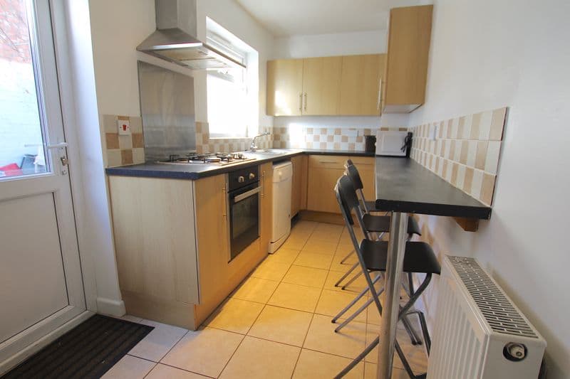 122 Cyfarthfa Street, Cardiff - Image 8