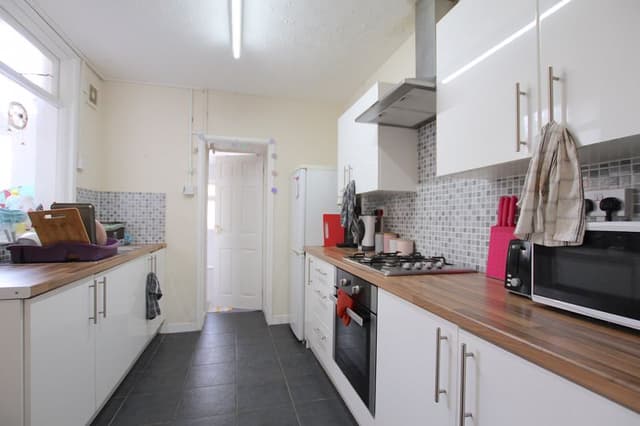 108 Harriet Street, Cardiff - Image 2