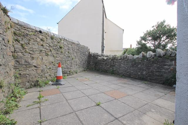 108 Harriet Street, Cardiff - Image 8
