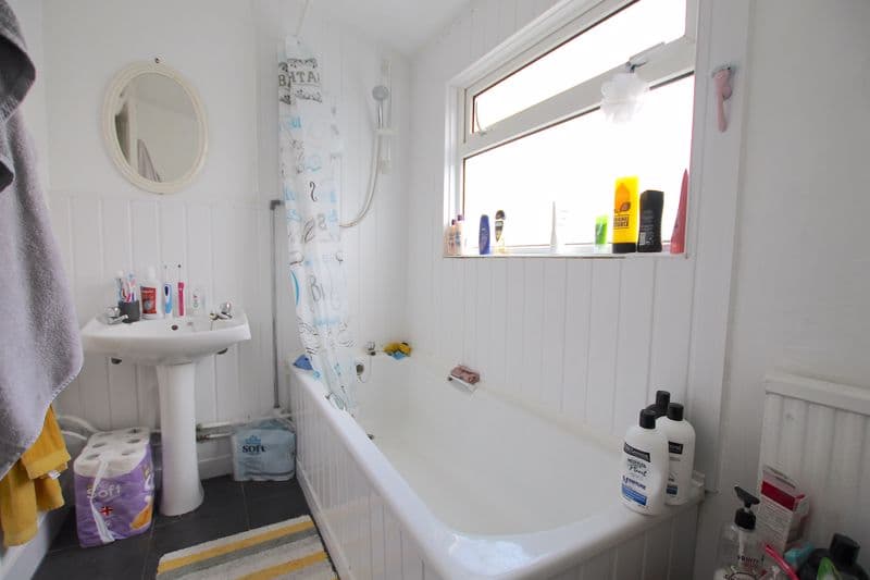 108 Harriet Street, Cardiff - Image 9