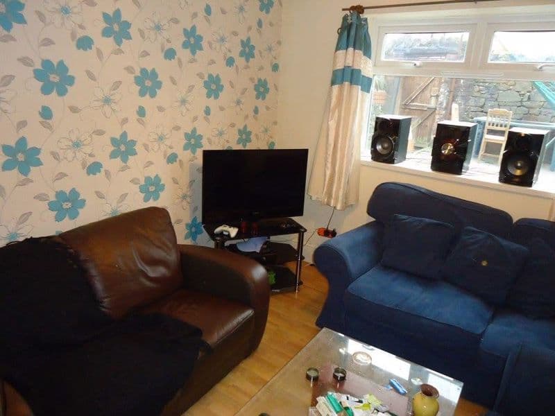 79 Dogfield Street, Cardiff - Image 3