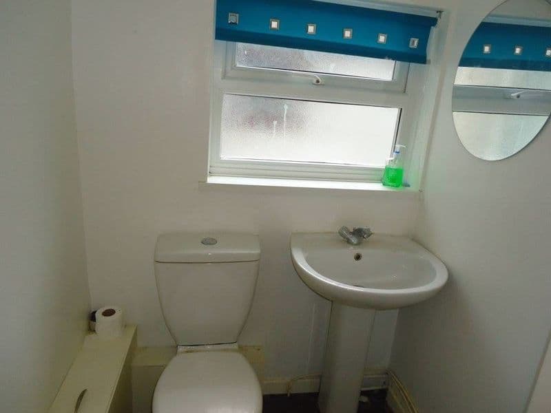 79 Dogfield Street, Cardiff - Image 5