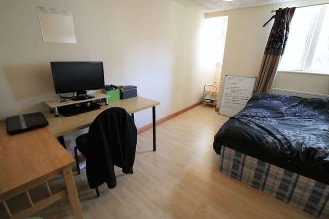 34a Miskin Street, Cardiff - Image 2