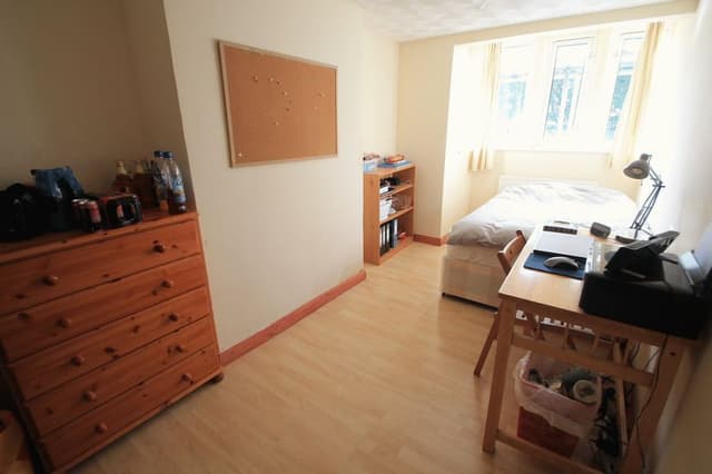 34a Miskin Street, Cardiff - Image 14