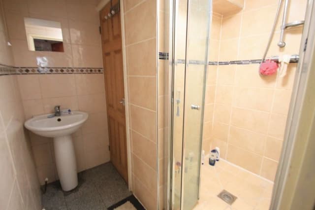 34a Miskin Street, Cardiff - Image 4