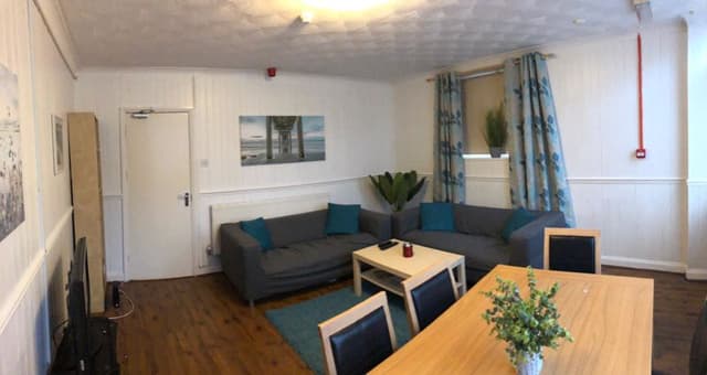 125 Lisvane Street, Cardiff - Image 2