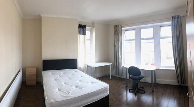 125 Lisvane Street, Cardiff - Image 9