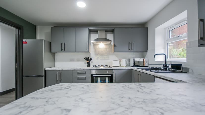 79 Bloomsbury Walk - Image 3