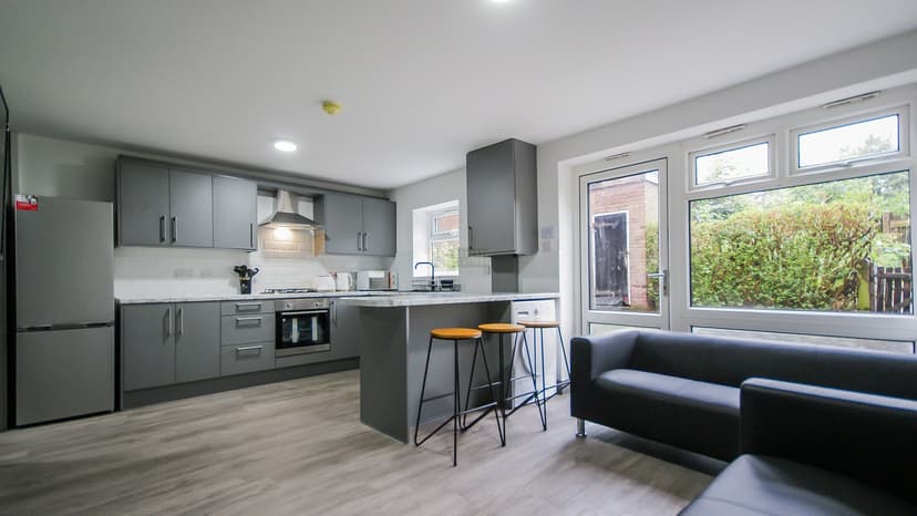 79 Bloomsbury Walk - Image 5
