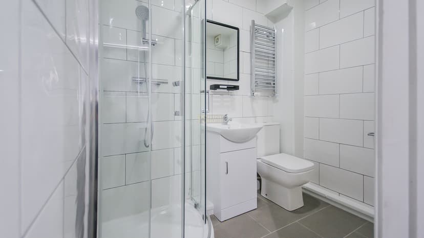 Flat 4 674 Bristol Road - Image 5