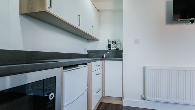 Flat 3 674 Bristol Road - Image 1