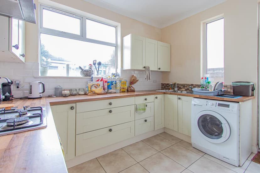 151 Whitchurch Road - Image 4