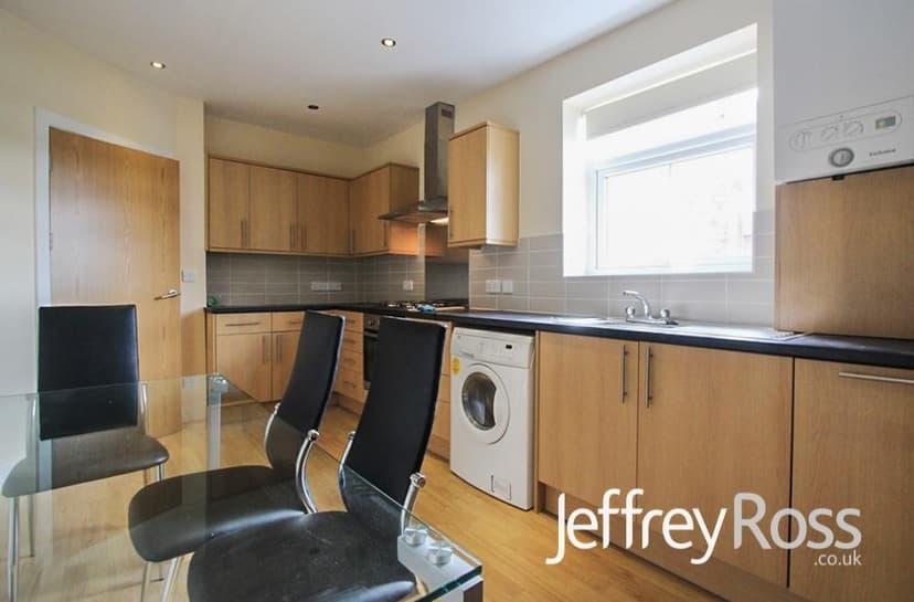 2, 187 Richmond Road - Image 2