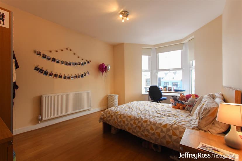 2, 187 Richmond Road - Image 3