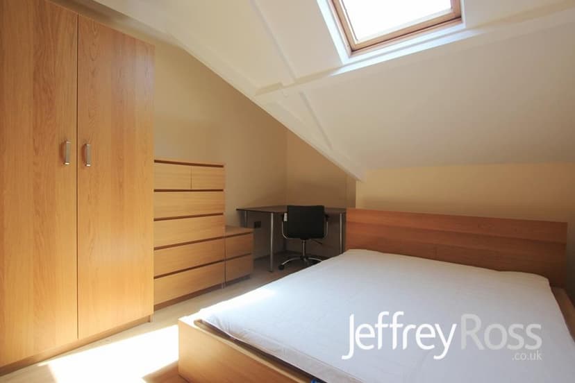 2, 187 Richmond Road - Image 6