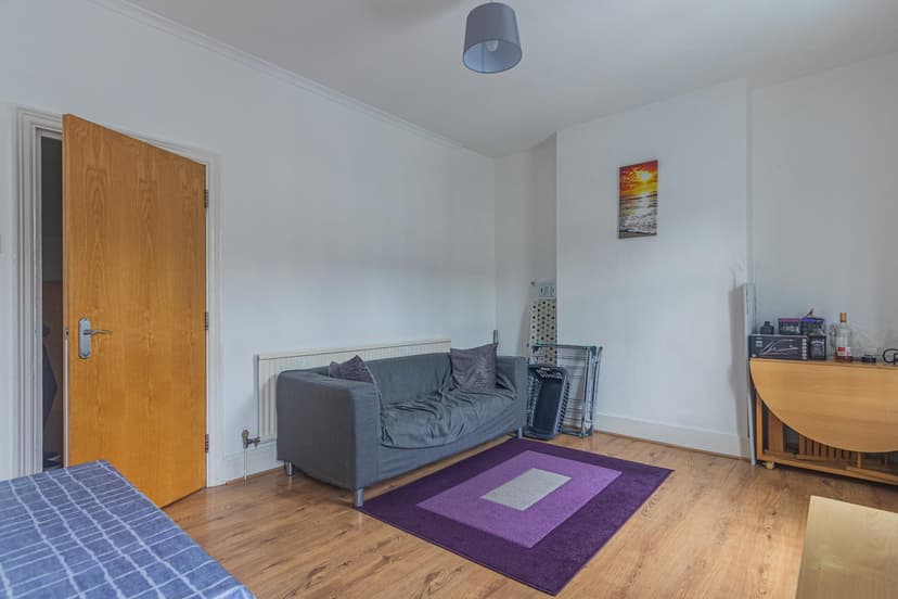 81B Diana Street - Image 3