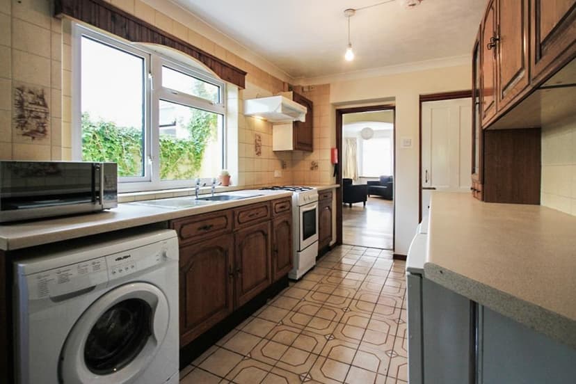 62 Gelligaer Street - Image 3