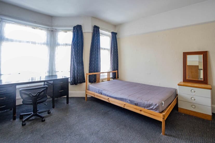 100 Malefant Street - Image 10
