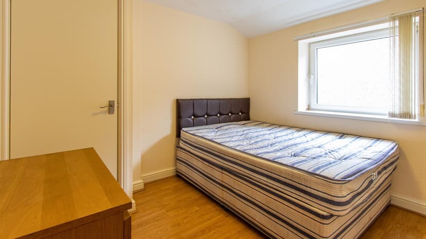 2, 11 Northcote Street - Image 4