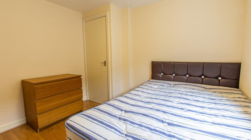 2, 11 Northcote Street - Image 3