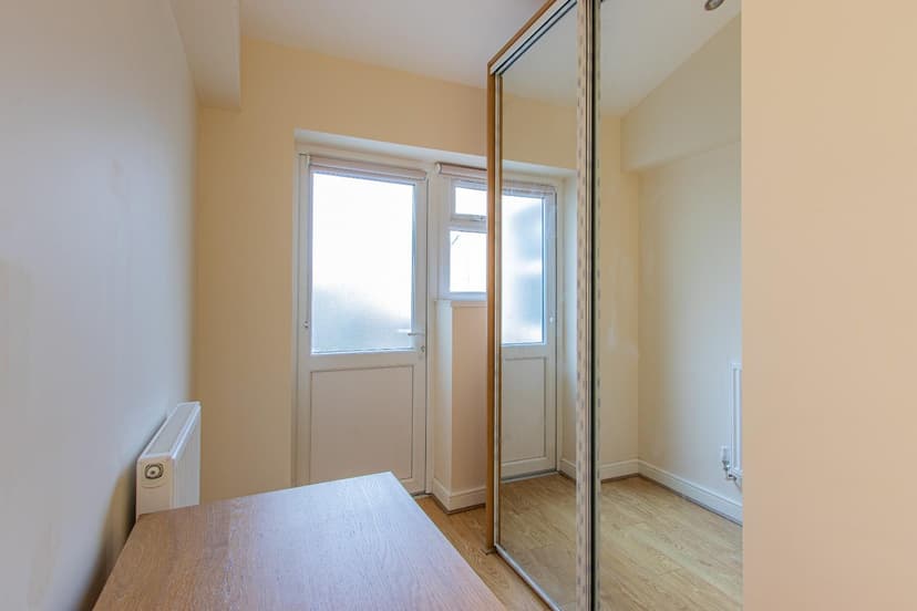 1, 13 Northcote Street - Image 5