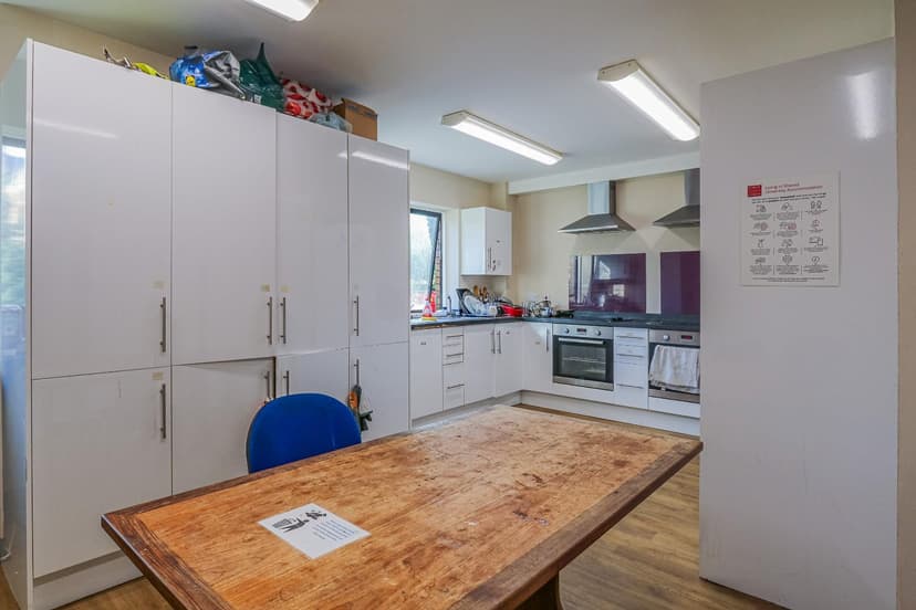 Room F11, St. Angela, Newman Hall Colum Road - Image 6