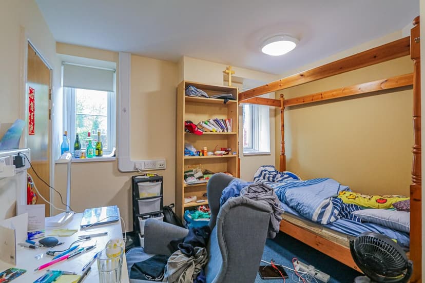 Room G17, St. Raphael, Newman Hall Colum Road - Image 12