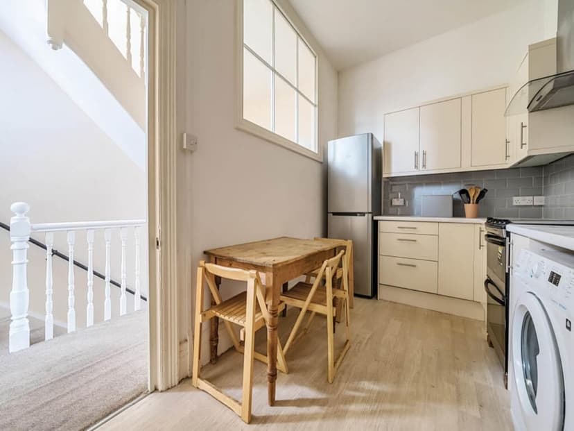 7 Gloucester Road - Image 10