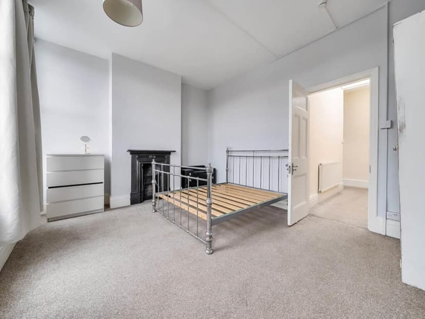 7 Gloucester Road - Image 8