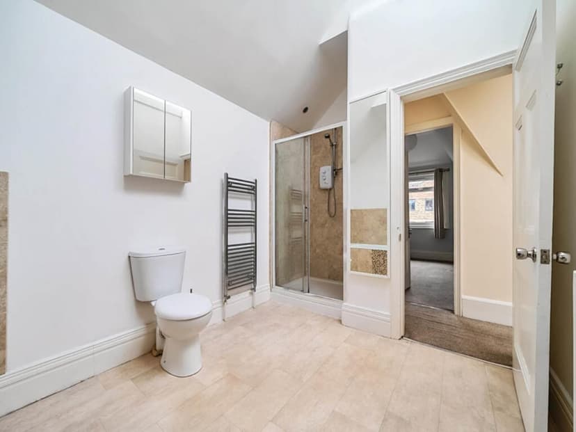 7 Gloucester Road - Image 6