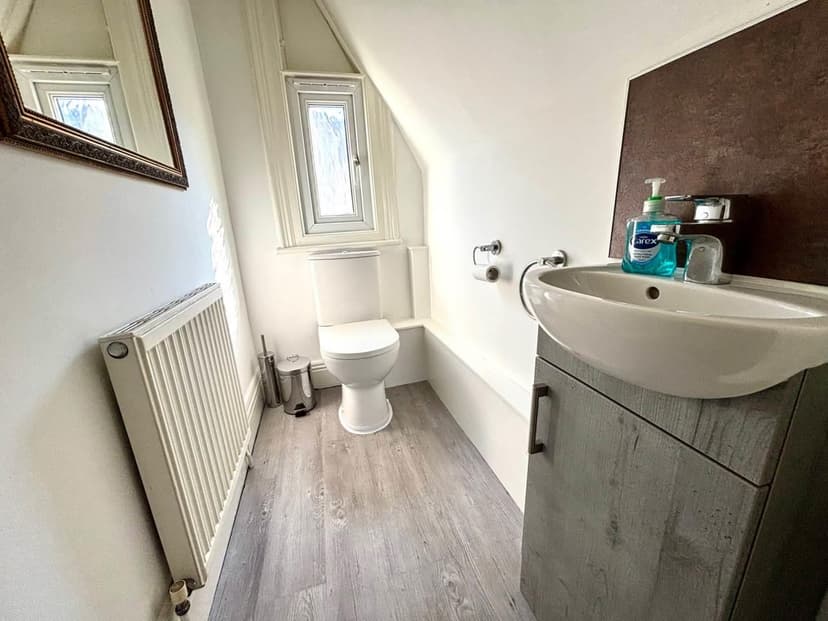 7 Gloucester Road - Image 4