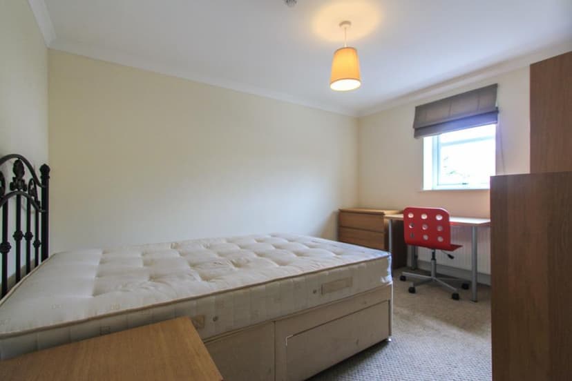 15 Blackweir Terrace - Image 12