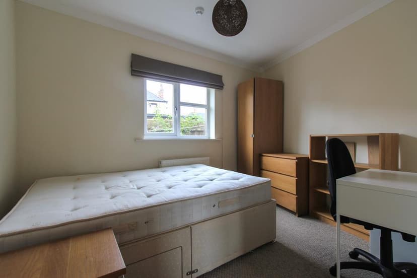 15 Blackweir Terrace - Image 10