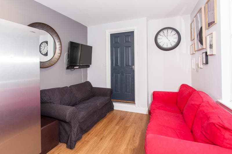 24 Moy Road - Image 2