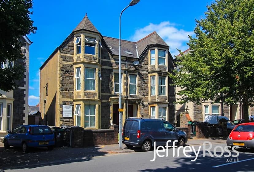 2, 185 Richmond Road - Image 1