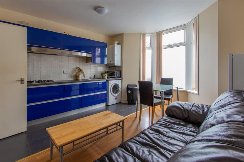 1, 11 Northcote Street - Image 1