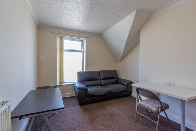 4, 15 Northcote Street - Image 3