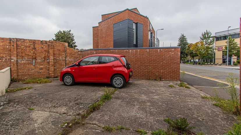 2, 27 Minister Street - Image 6