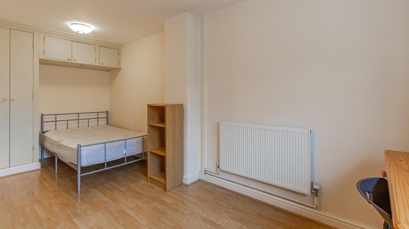 2, 27 Minister Street - Image 4