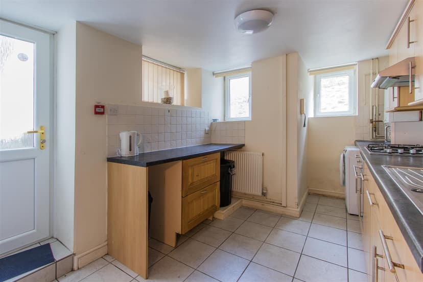 1, 177A Newport Road - Image 5