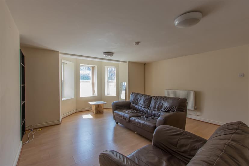 1, 177A Newport Road - Image 2