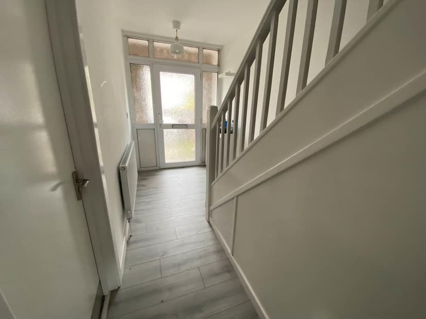 198 Dovercourt Road - Image 11